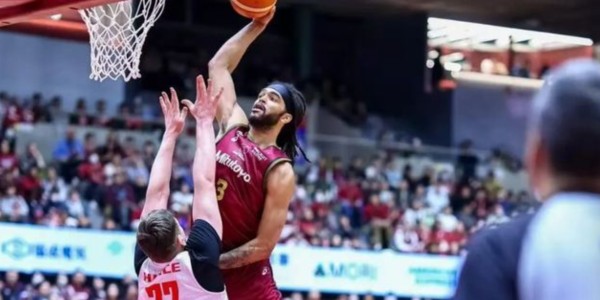 bob半岛体育-CBA大黑马，签约2米12内线悍将！北京队、广东队争冠拦路虎来了