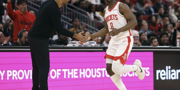 bob半岛体育官方网站-35个助攻！伊森复苏拔高首发攻防上限 理想篮球各司其职全力冲刺