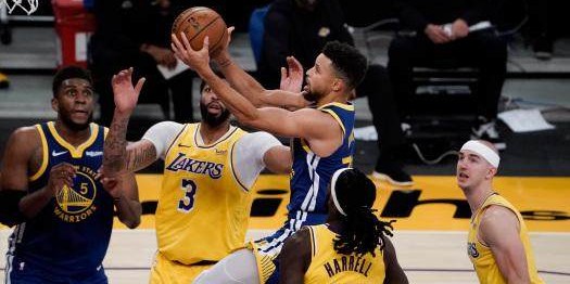 bob半岛体育官方网站-落后湖人19分又如何？勇士巅峰已逝却仍存逆转基因