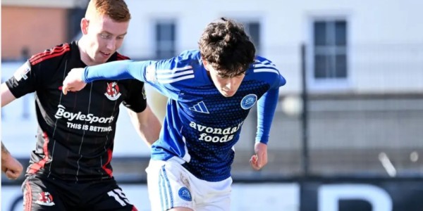 bob半岛体育-16岁北爱新星正式加盟切尔西，13岁即成英国最年轻职业球员