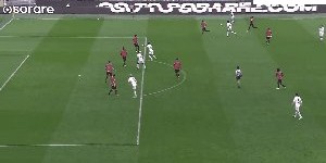 bob半岛体育官方网站-【意甲】吉鲁破门佳夫乌龙 AC米兰3比3热那亚